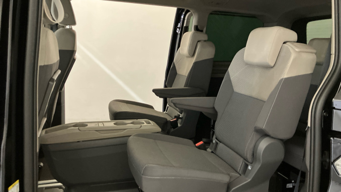 Volkswagen Multivan 2.0 TDI Life 5dr DSG Diesel Estate - Image 27